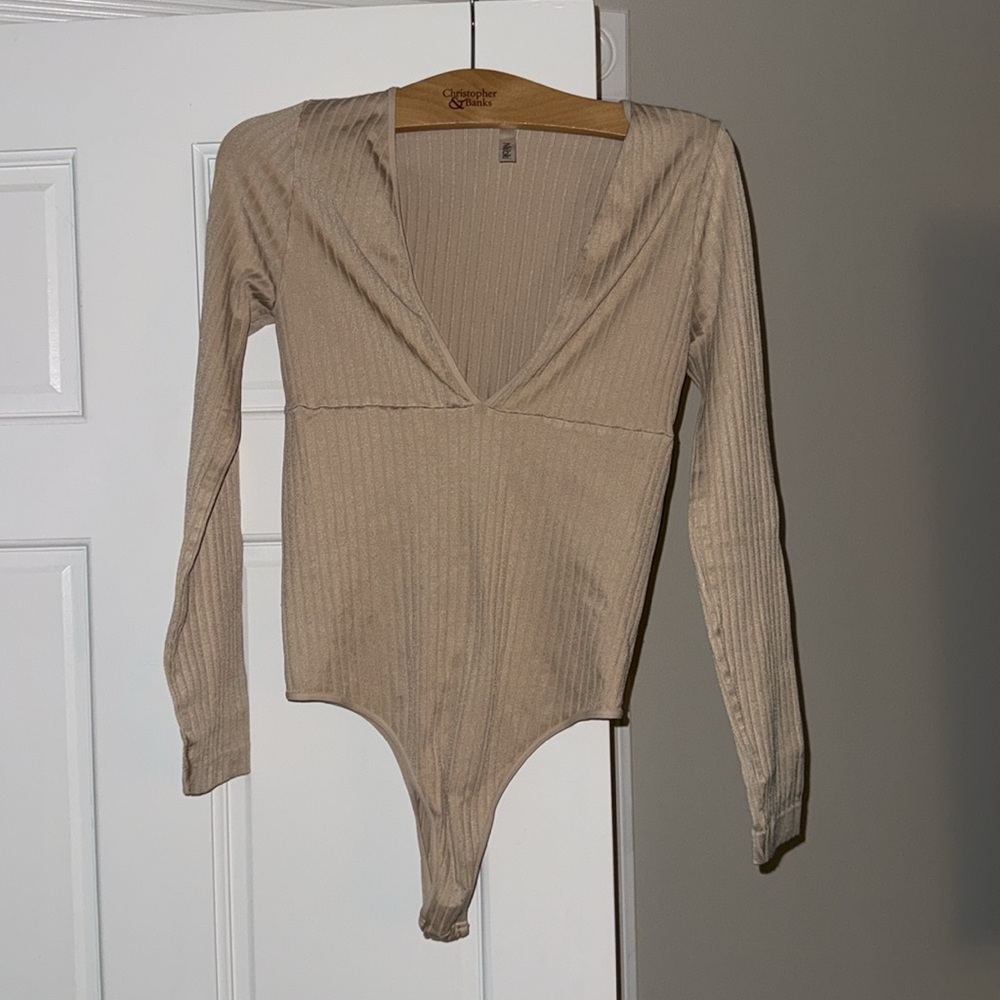 Nikibiki Ribbed Beige Top